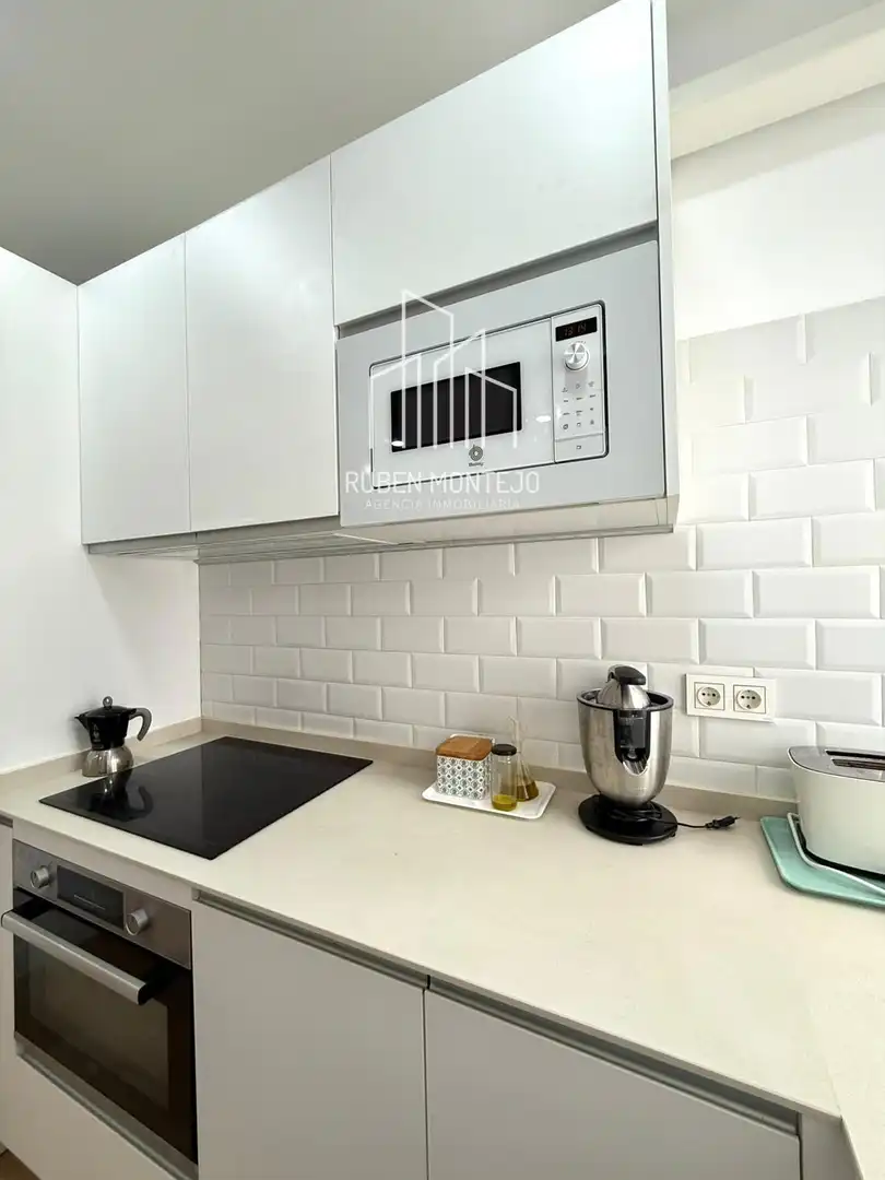 Kitchen of Flat for rent in Salamanca  with Heating, Terrace and Furnished