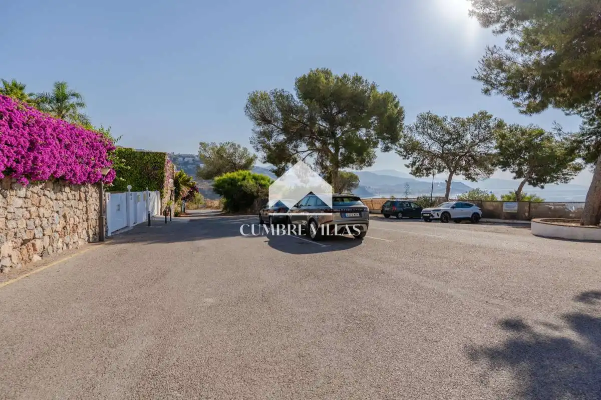 Vista exterior de Àtic en venda en Almuñécar amb Terrassa, Moblat i Internet