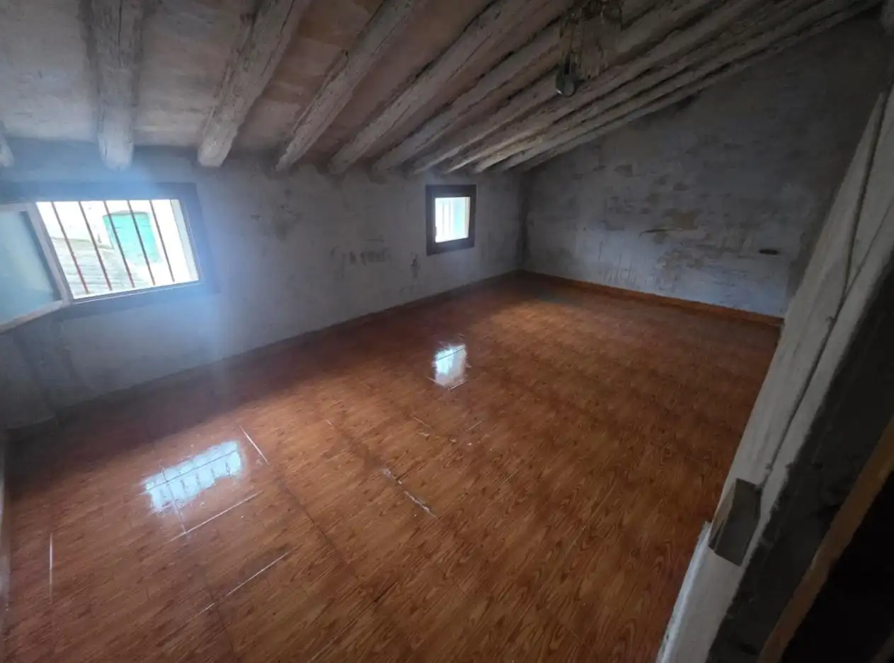 Casa adosada en venta en Valtierra