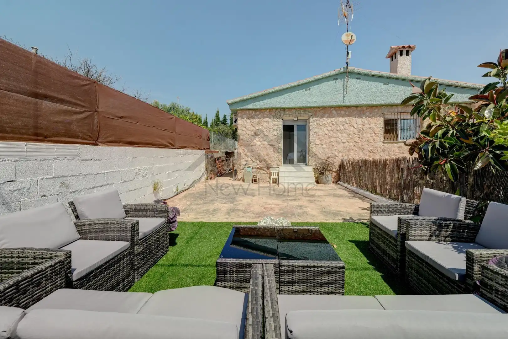 Terrace of Houses for sale in La Pobla de Vallbona  with Air Conditioner, Heating and Private garden