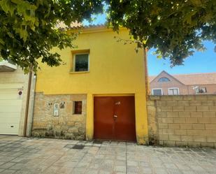 Exterior view of House or chalet for sale in Burgos Capital