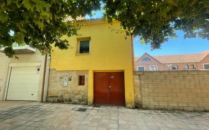 Vista exterior de Casa o xalet en venda en Burgos Capital