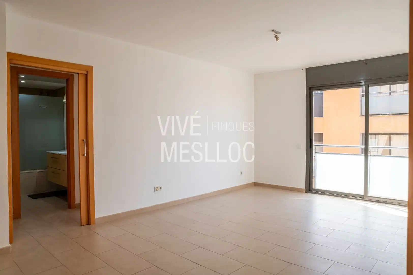 Wohnung zum Verkauf in El Masnou mit Klimaanlage, Heizung und Abstellraum