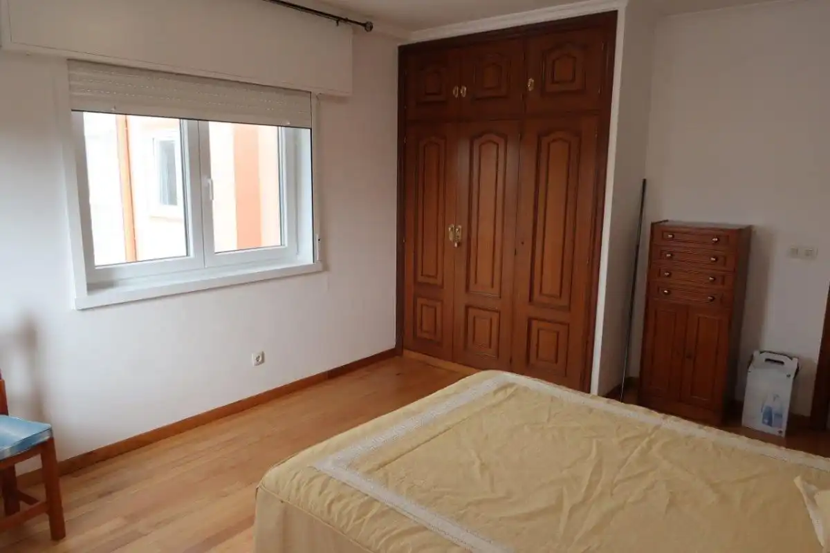 Wohnung zur Miete in Pasaje al Burgo, Eirís