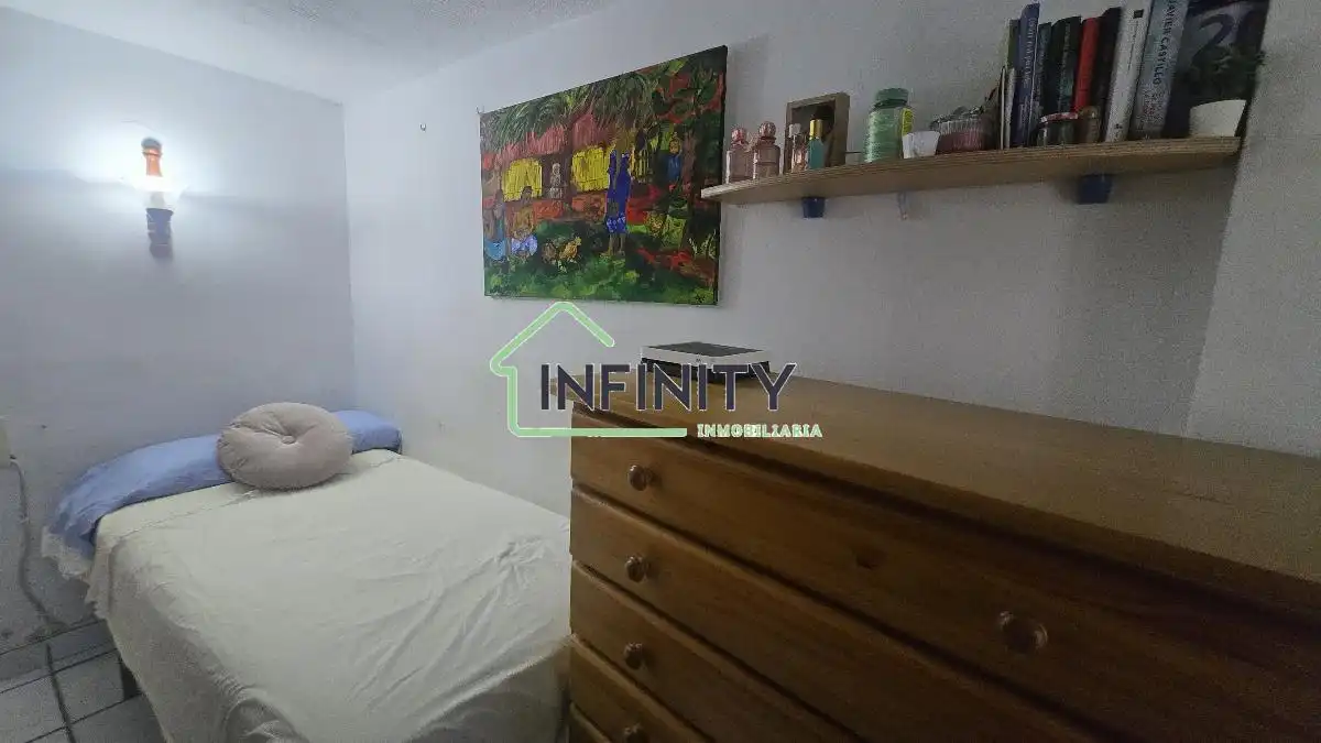 Dormitori de Casa o xalet en venda en Oliva amb Aire condicionat, Terrassa i Traster