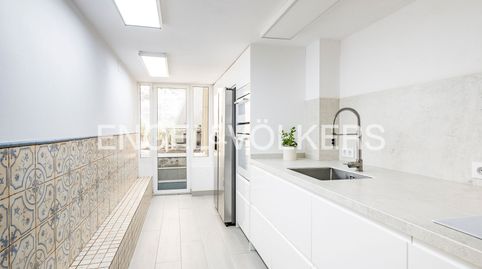 Exclusiva vivienda en finca catalogada en Sants, imatge 4