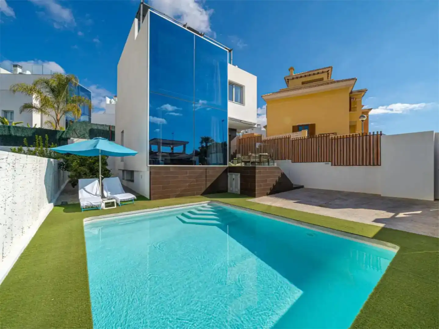 Piscina de Casa o xalet en venda en Finestrat amb Aire condicionat, Piscina i Balcó