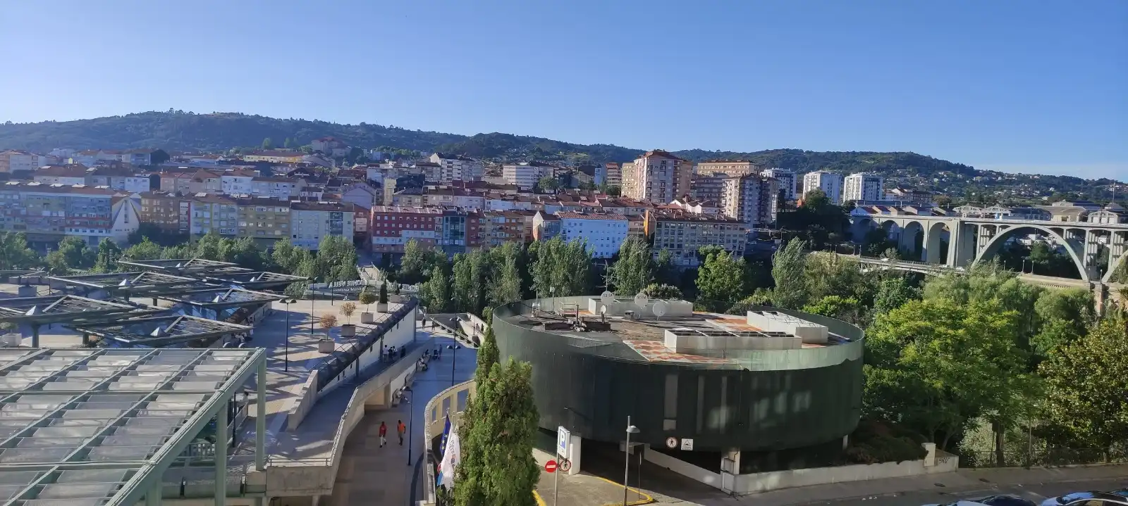 Vista exterior de Pis en venda en Ourense Capital  amb Calefacció, Forn i Balcó