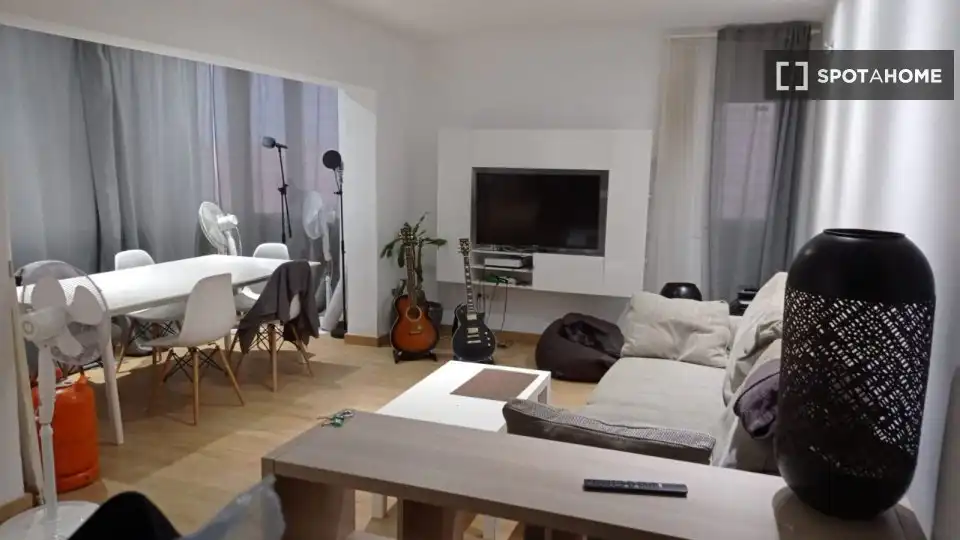 Habitació a Polígon de Llevant