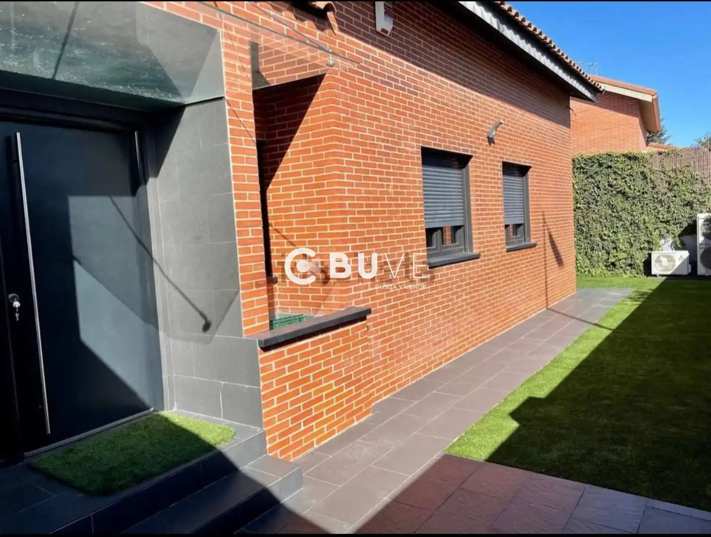 Exterior view of Houses for sale in Rivas-Vaciamadrid  with Air Conditioner, Terrace and Storage room