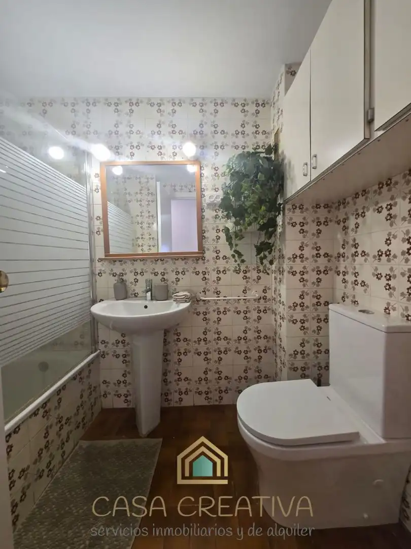Baño de Piso de alquiler en Valencia con Terraza, Amueblado y Balcón