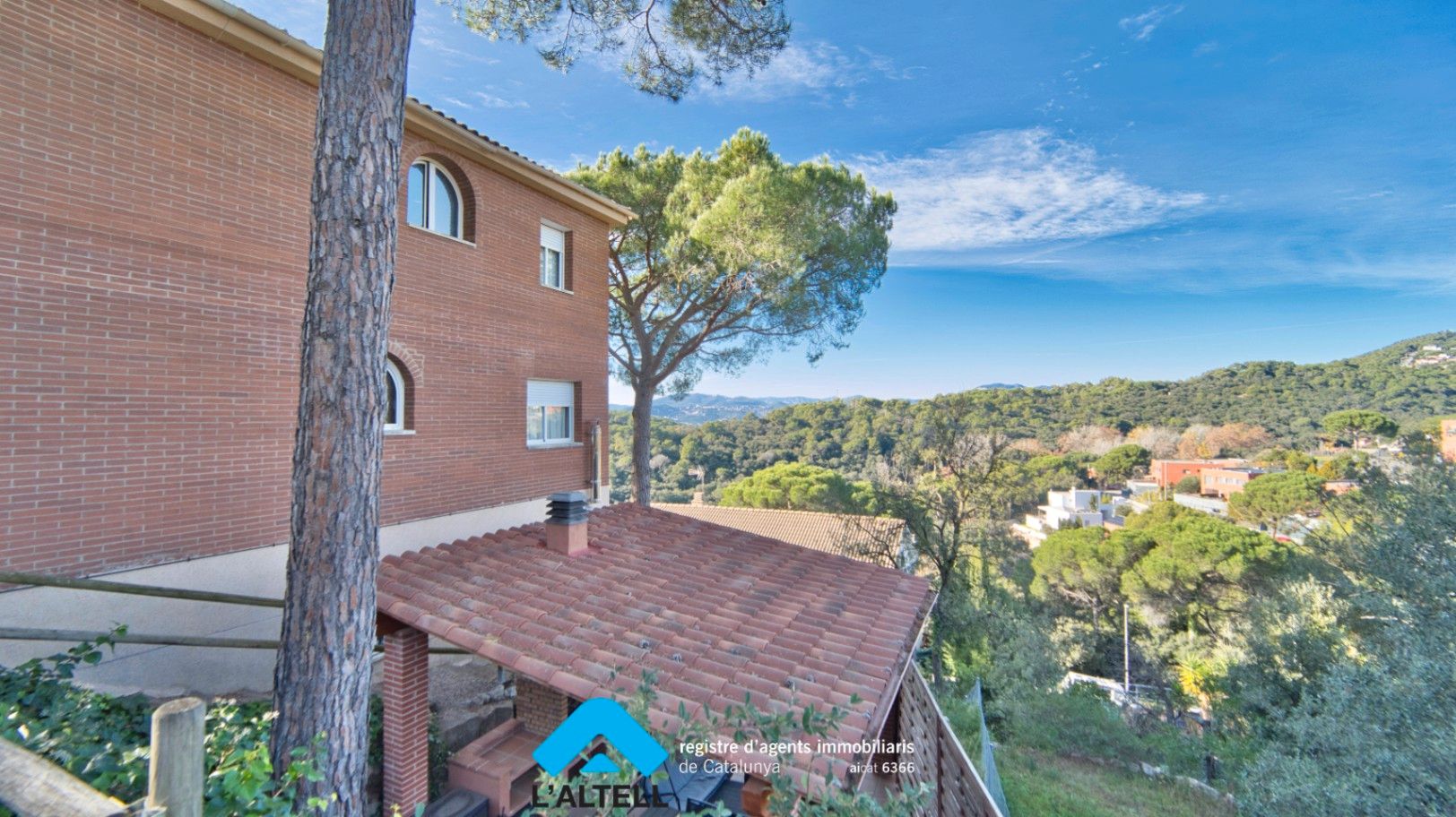 Vista exterior de Casa o xalet en venda en L'Ametlla del Vallès amb Calefacció, Terrassa i Traster