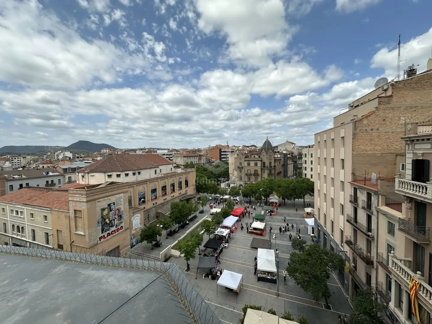 Vista exterior de Pis en venda en Manresa amb Aire condicionat, Calefacció i Terrassa
