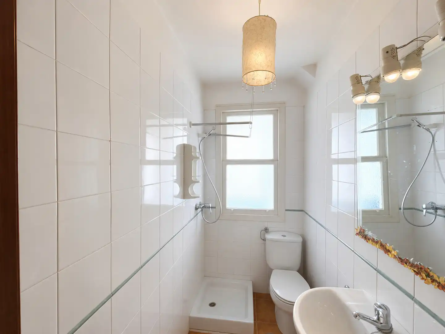 Bathroom of Flat for sale in Vigo   with Heating, Parquet flooring and Balcony