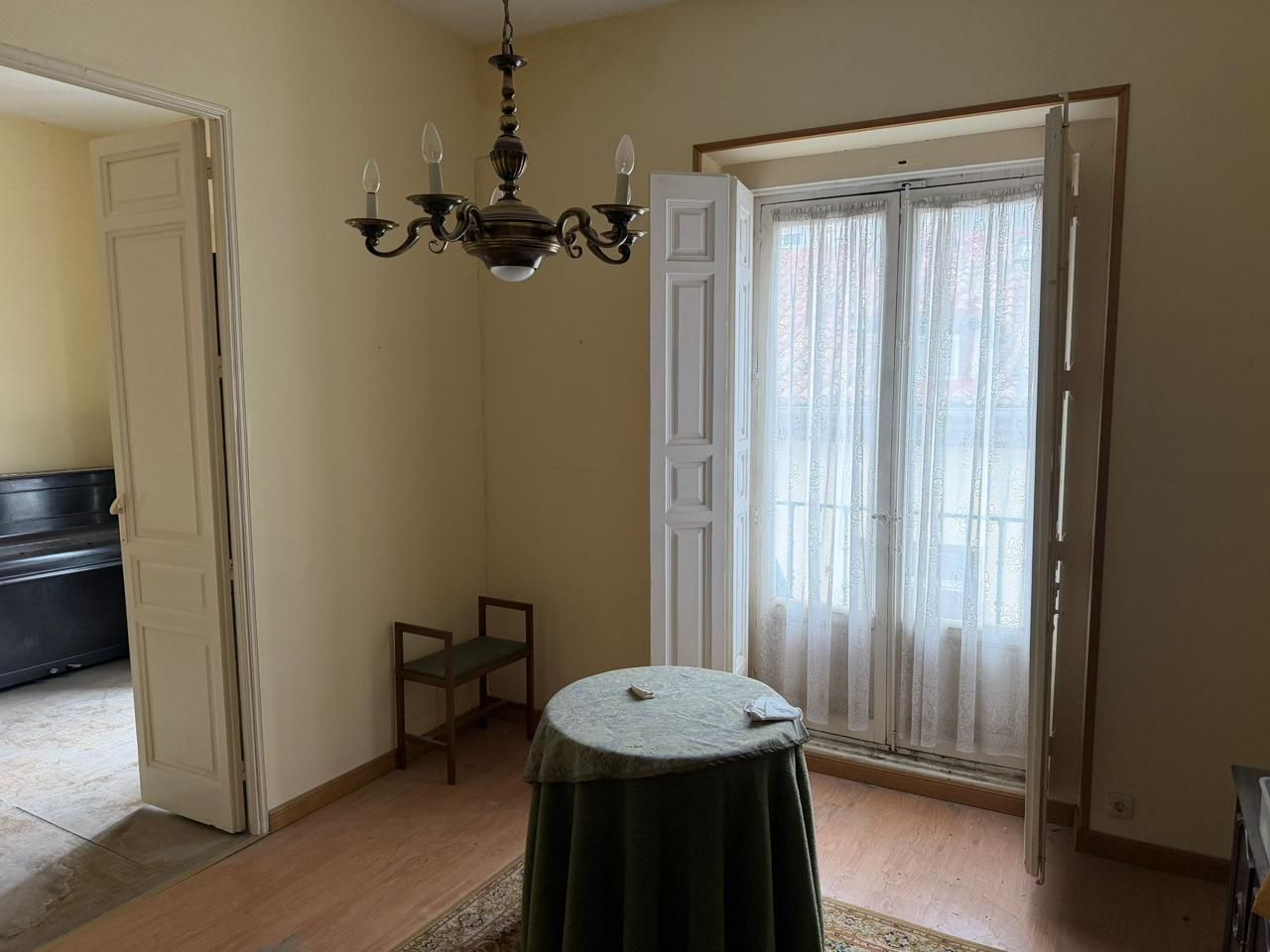 Comedor de Piso en venta en  Madrid Capital con Trastero y Balcón