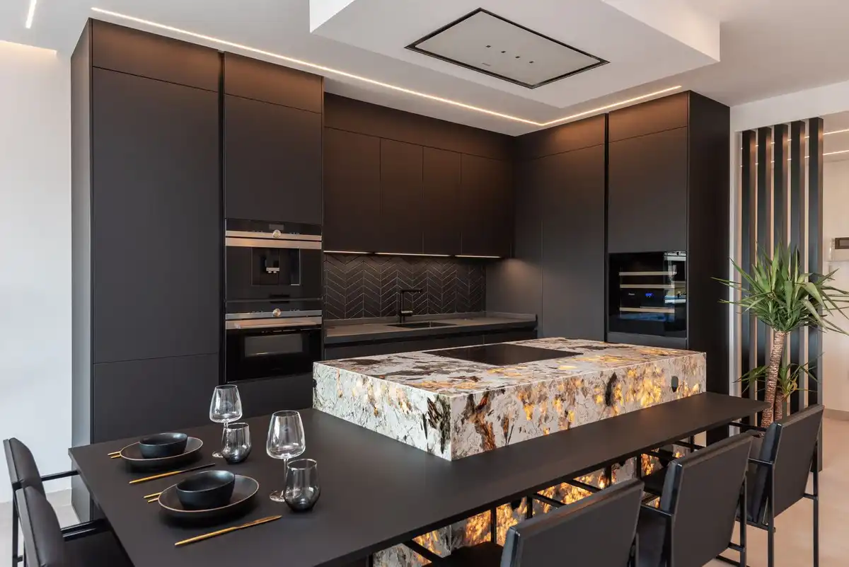 Apartament amb piscina en venda a Nueva Andalucía, imagen 2