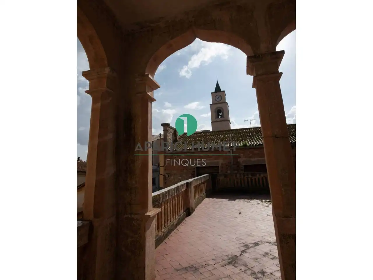 Vista exterior de Edificio en venta en Vilafranca del Penedès