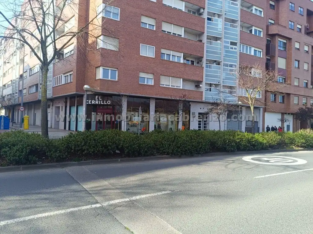 Business premises for sale in Oeste, imagen 24