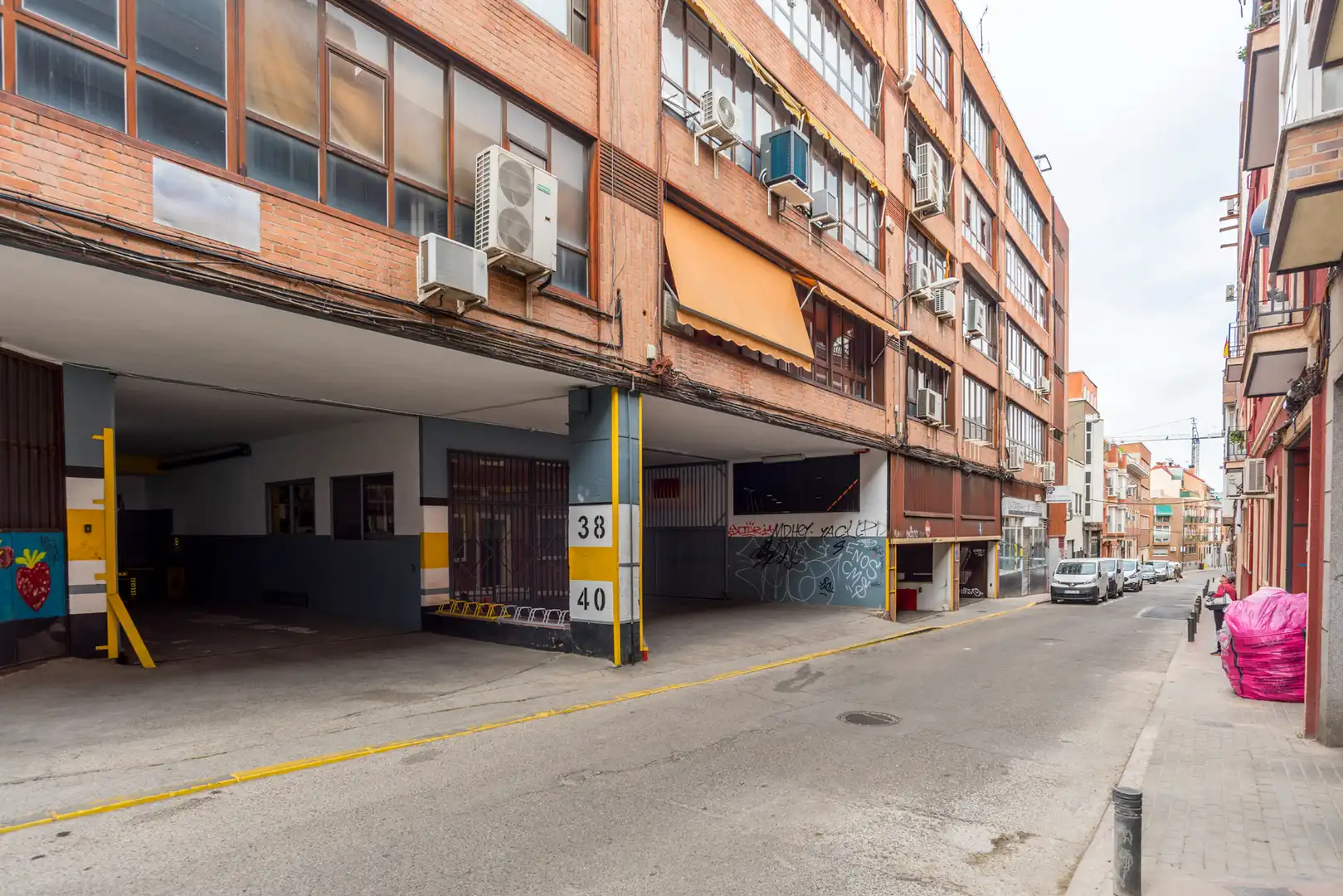 Parking de Nave industrial en venta en  Madrid Capital