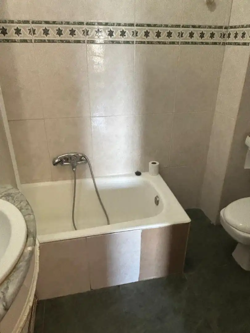 Badezimmer von Wohnung zum Verkauf in Valencia mit Balkon