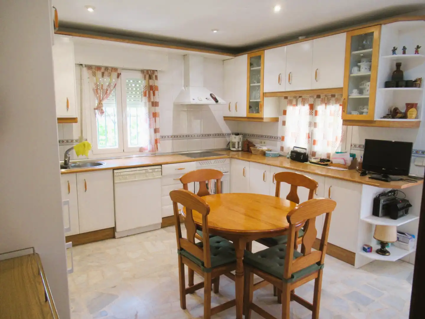 Cocina de Casa o chalet en venta en Camarma de Esteruelas con Calefacción, Jardín privado y Terraza