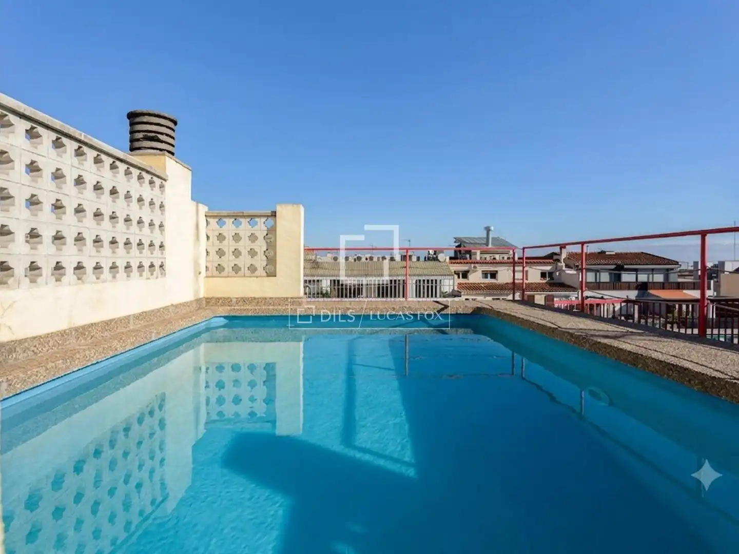 Piscina de Ático en venta en Barcelona con Terraza, Piscina y Balcón