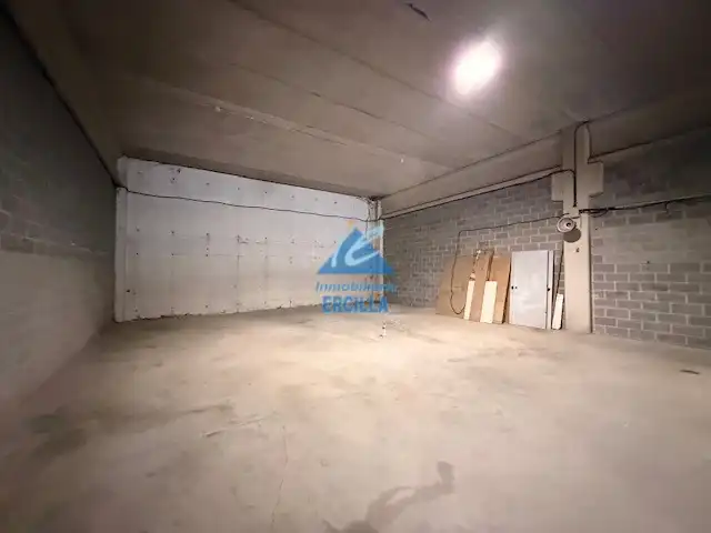 Fabrikhallen zur Miete in Basauri 