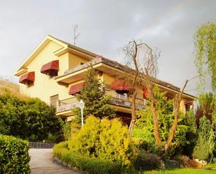 Vista exterior de Casa o xalet en venda en Ciudad Rodrigo amb Aire condicionat, Calefacció i Jardí privat