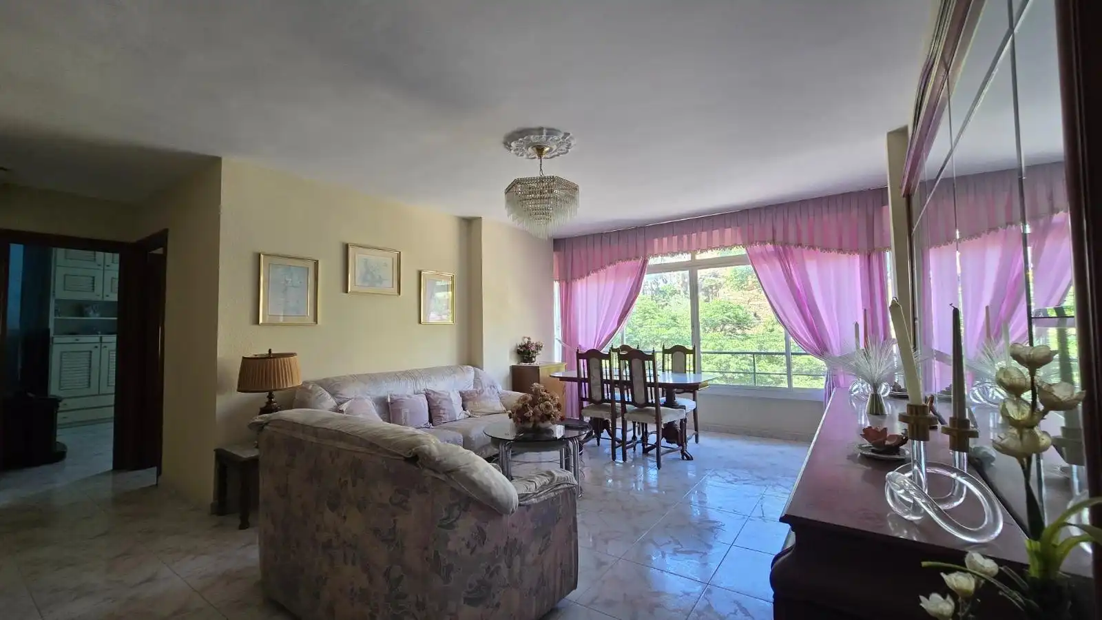Living room of Apartments for sale in Marbella  with Air Conditioner, Terrace and Furnished