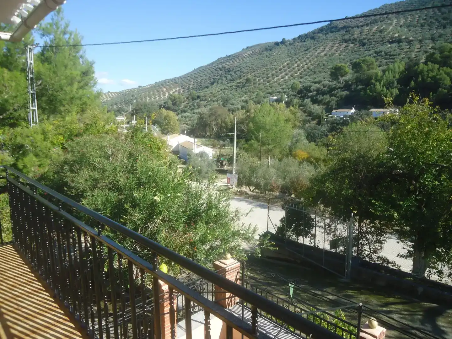 Vista exterior de Casa o xalet en venda en Iznájar amb Balcó