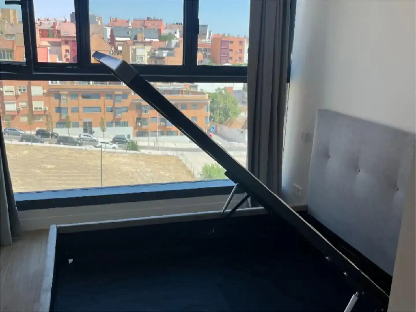 Terrassa de Pis de lloguer en Madrid amb Aire condicionat, Jardí privat i Traster