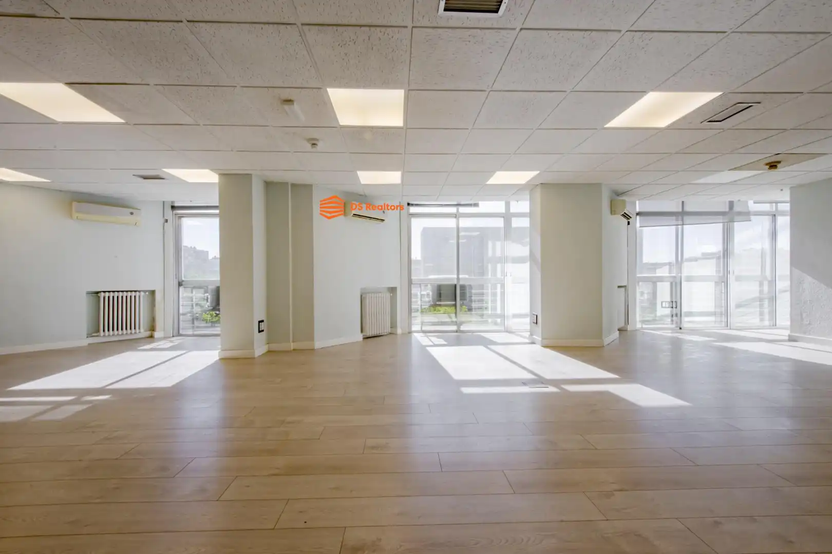 Flat for sale in Madrid  with Air Conditioner and Heating