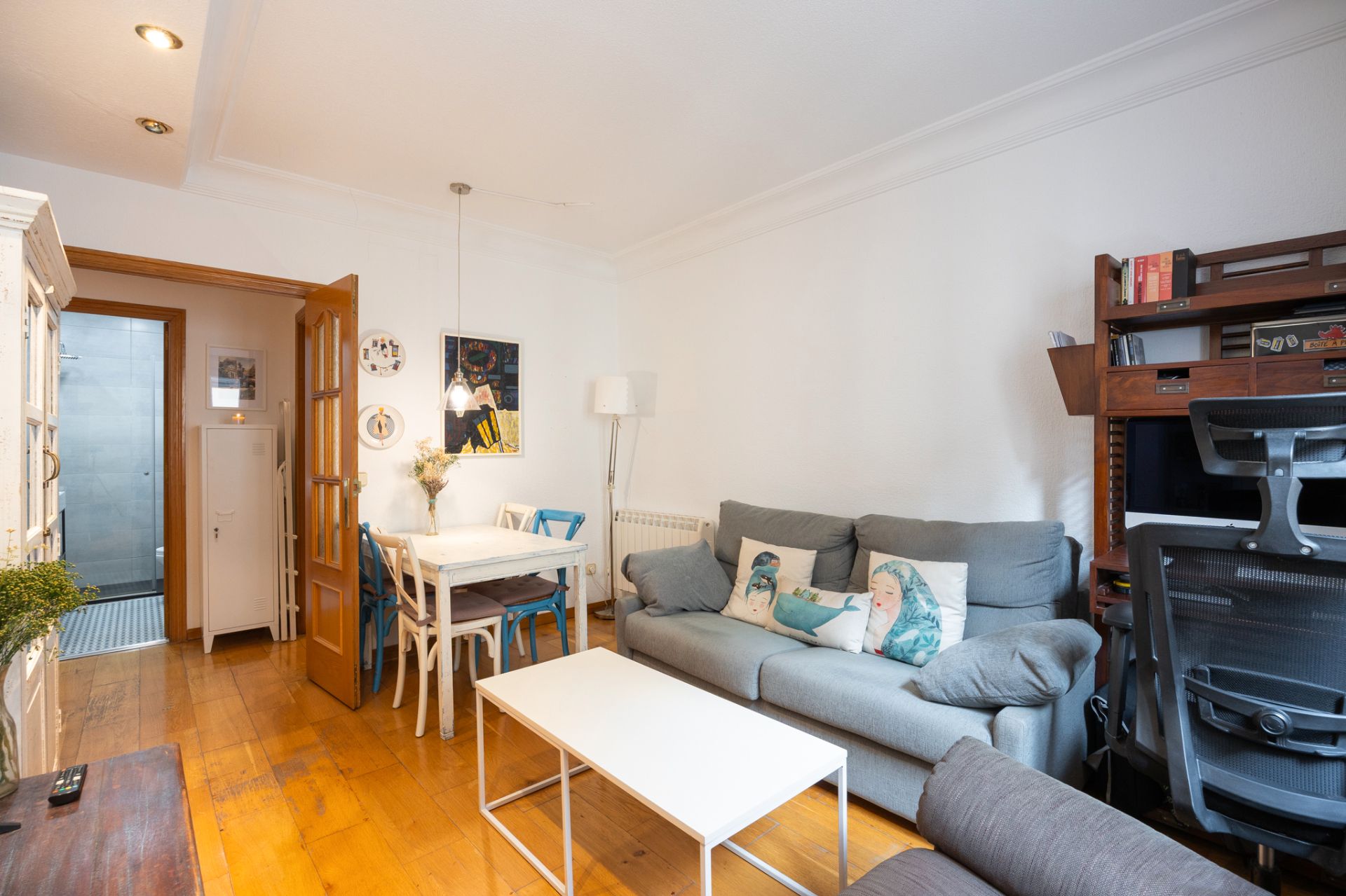 Living room of Flat for sale in  Madrid Capital  with Air Conditioner and Heating