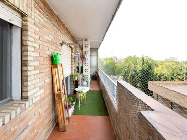 Piso con balcón en venta en Plaza Plaza Polo y Caña