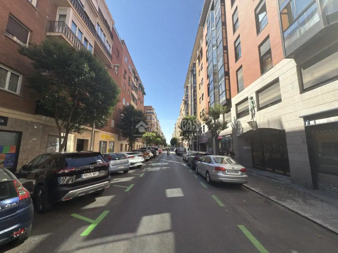 Vista exterior de Piso en venta en Madrid