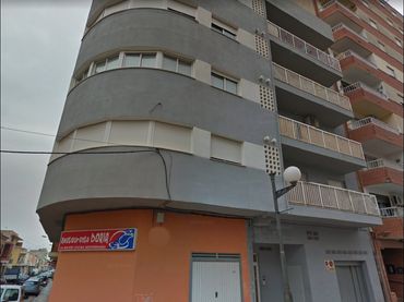 Aparcament amb ascensor en venda a REIS CATOLICS