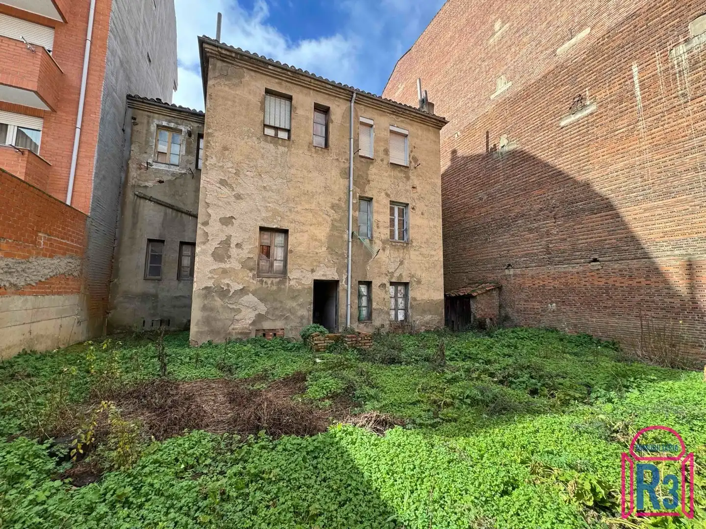 Edifici en venda a Relojero Losada, Crucero