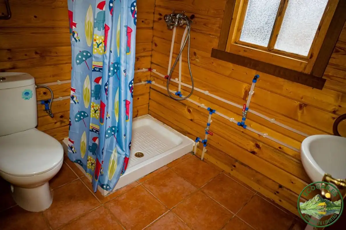 Baño de Casa o chalet en venta en Villagatón con Aire acondicionado, Calefacción y Jardín privado