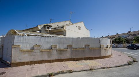 Foto 4 de Casa adosada en venda a Centro, Los Alcázares