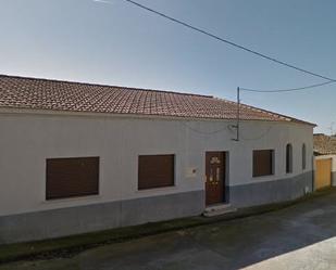 Vista exterior de Casa o xalet en venda en La Fuente de San Esteban 