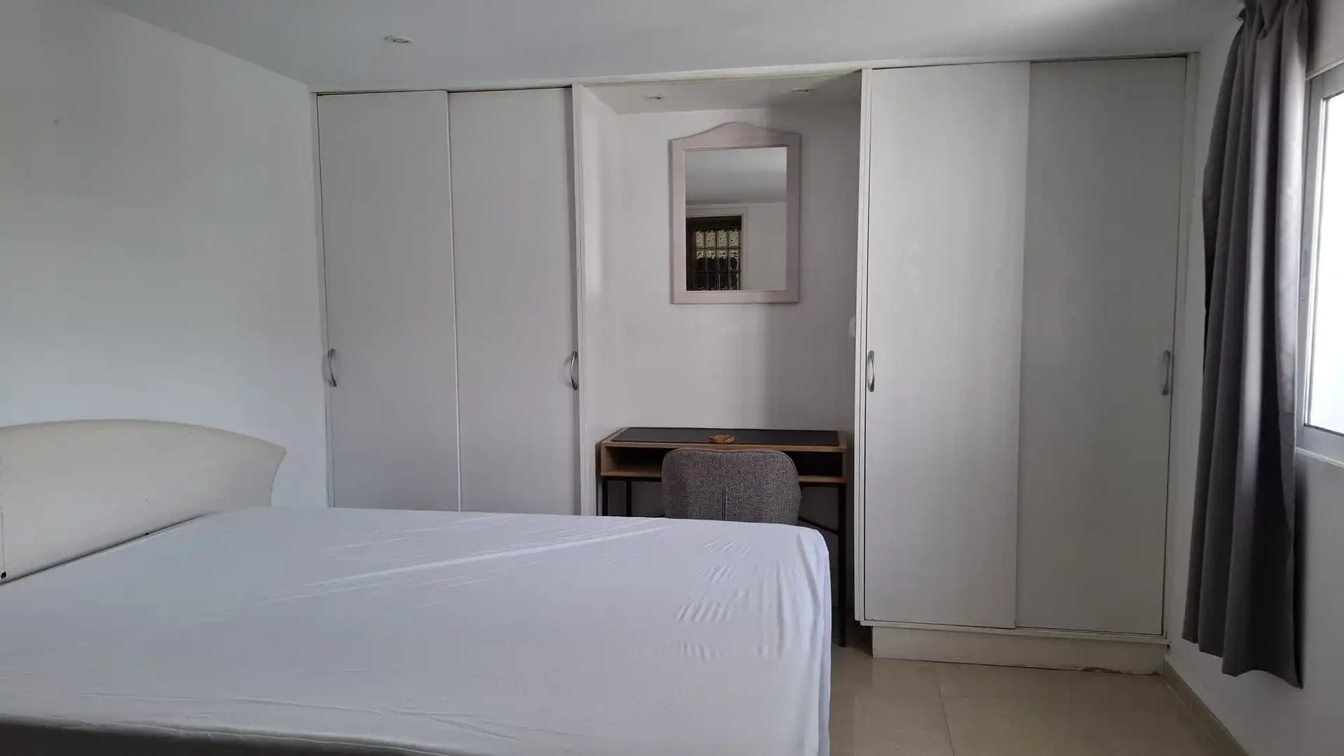 Habitación de Casa o chalet de alquiler en Fuengirola con Terraza, Amueblado y Balcón
