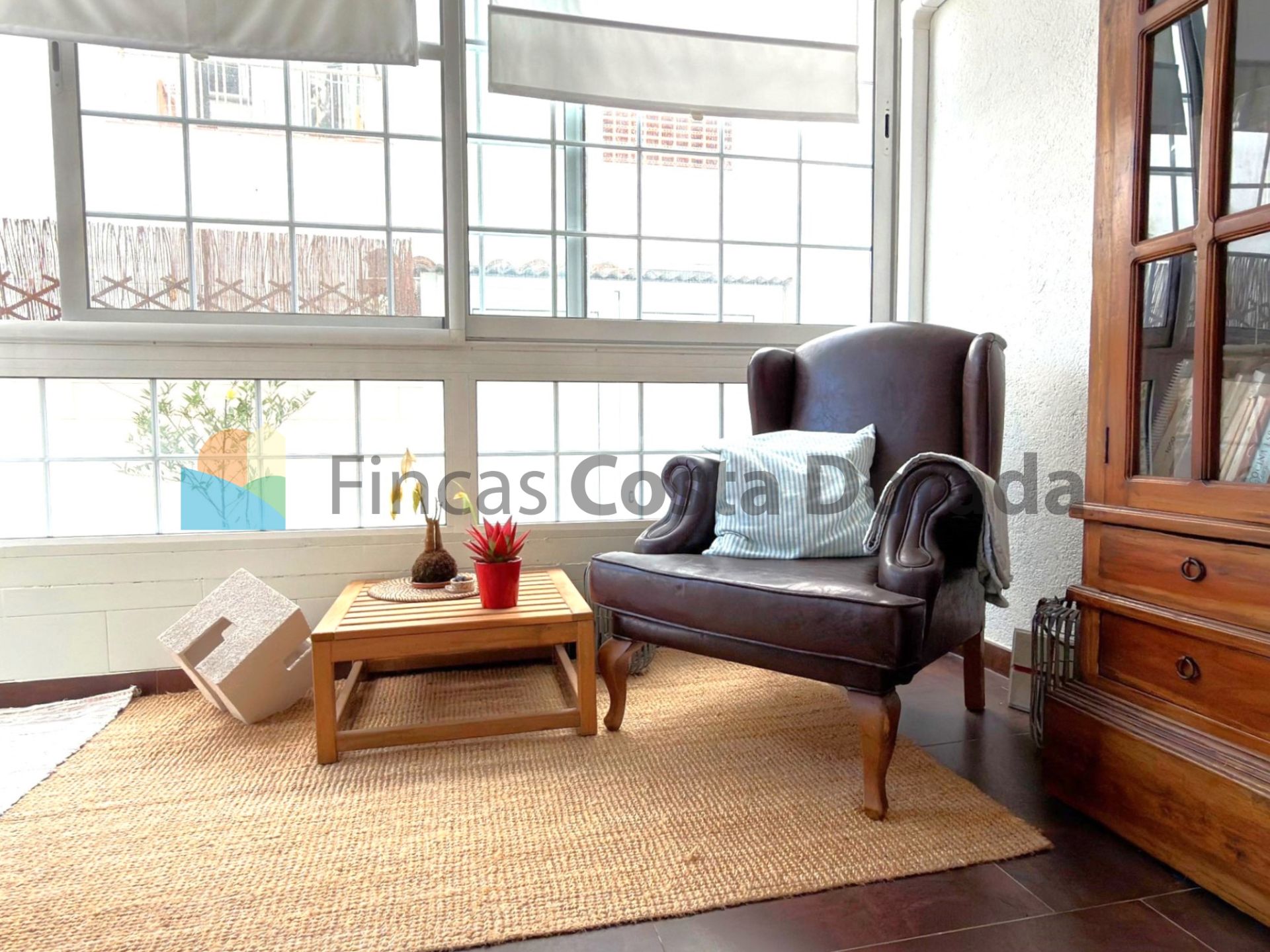 Living room of Planta baja for sale in Cubelles  with Air Conditioner, Heating and Private garden