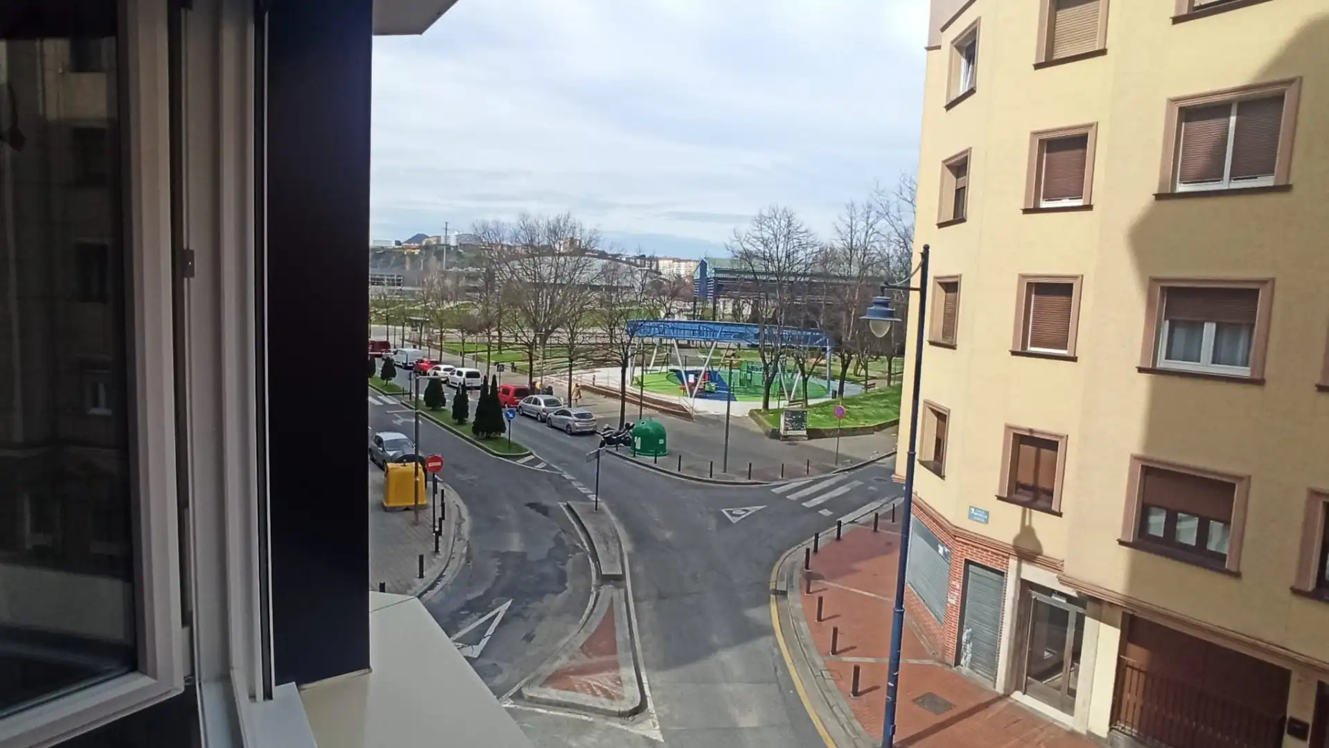 Aparcament de Pis en venda en Barakaldo  amb Calefacció i Moblat
