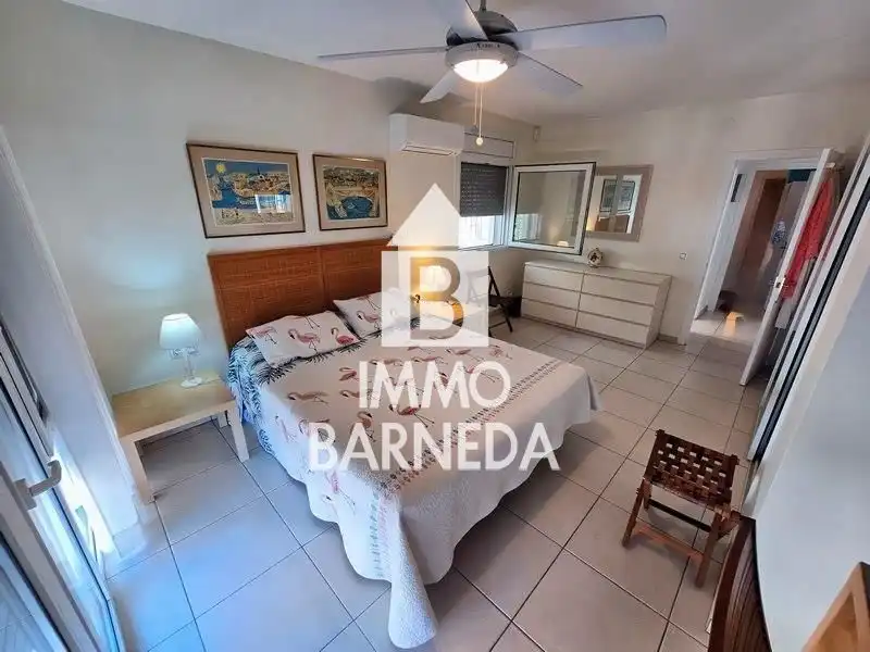 Dormitori de Casa o xalet en venda en Empuriabrava amb Aire condicionat, Calefacció i Jardí privat
