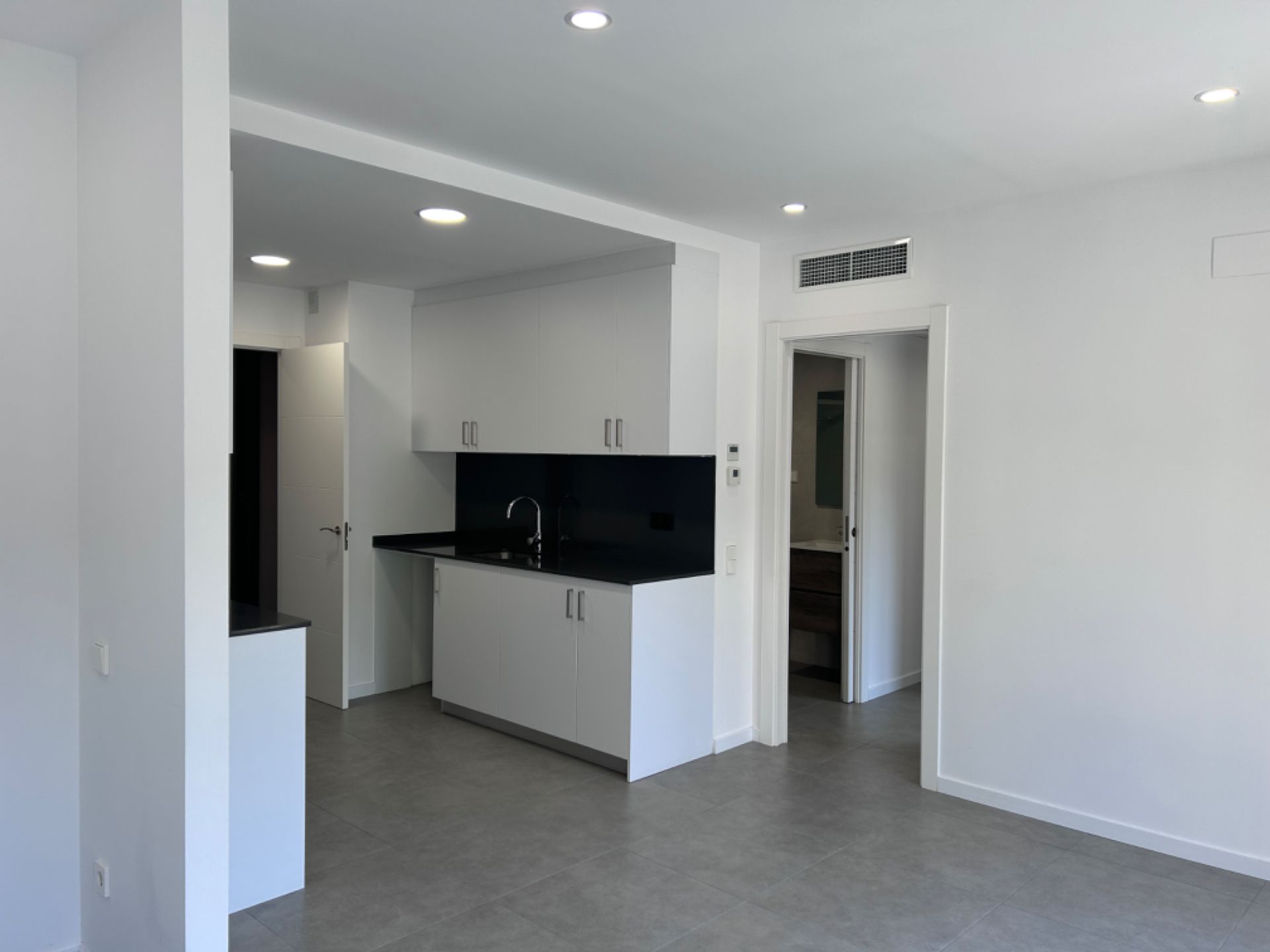 Flat to rent in Raval de Montserrat, Barri del Centre