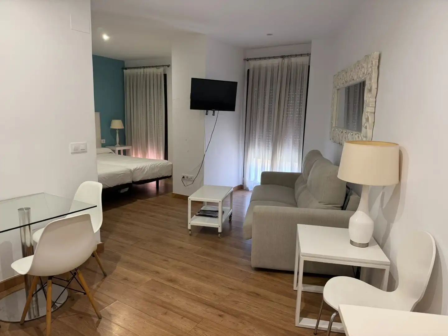 Bedroom of Apartments for rent in Córdoba  with Air Conditioner, Heating and Furnished