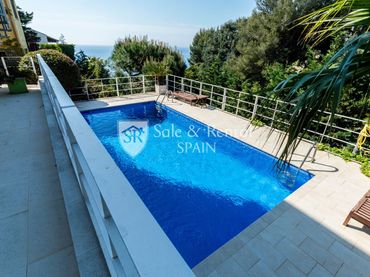 Haus mit Pool zum Verkauf in Montgoda