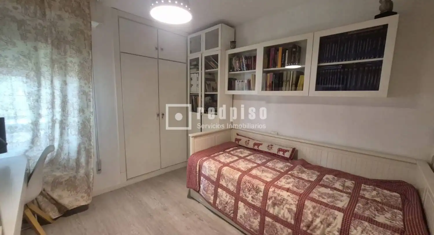 Dormitori de Dúplex en venda en Getafe amb Aire condicionat, Calefacció i Jardí privat