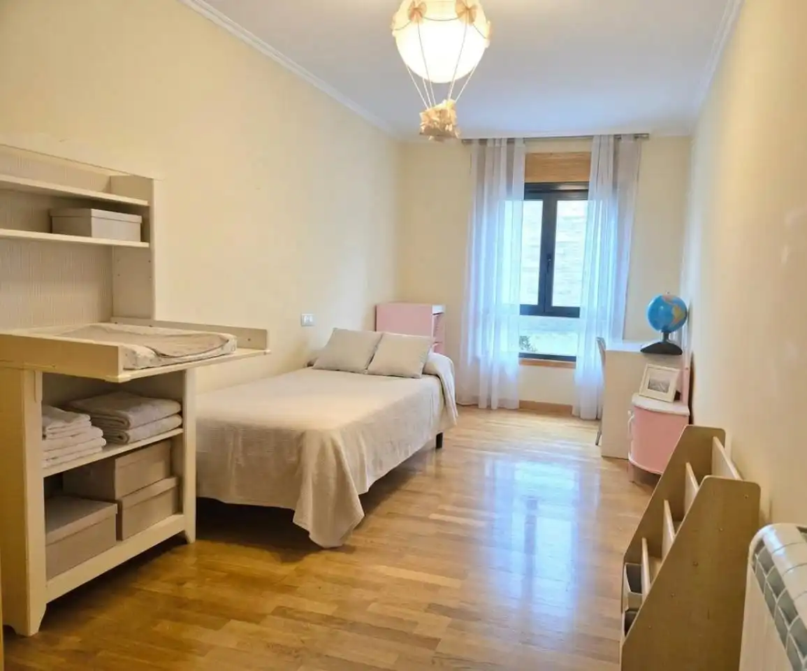 Bedroom of Flat for rent in Ferrol  with Heating, Parquet flooring and Storage room