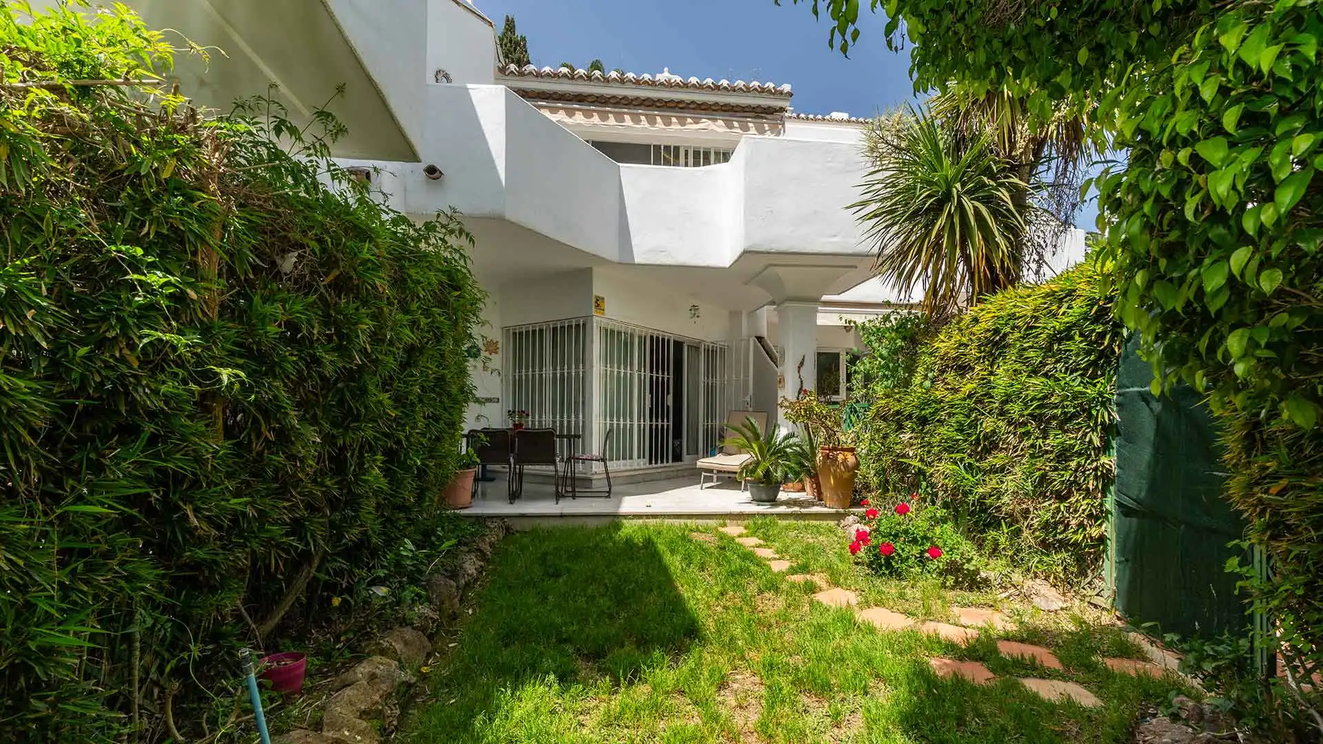Jardí de Casa adosada en venda en Marbella amb Aire condicionat, Jardí privat i Terrassa